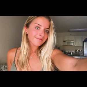 Meet your Posher, Gabrielle